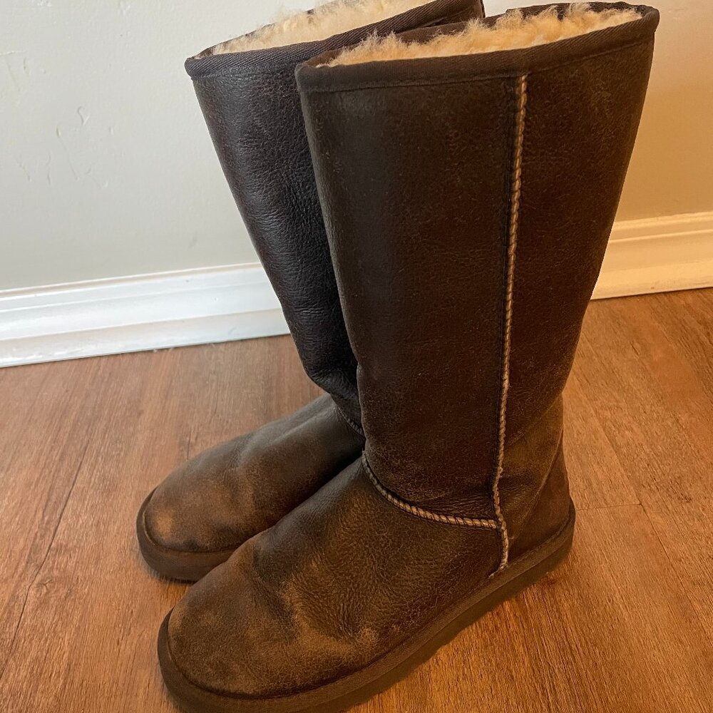 Ugg Brown Leather Tall Classic Boots W7